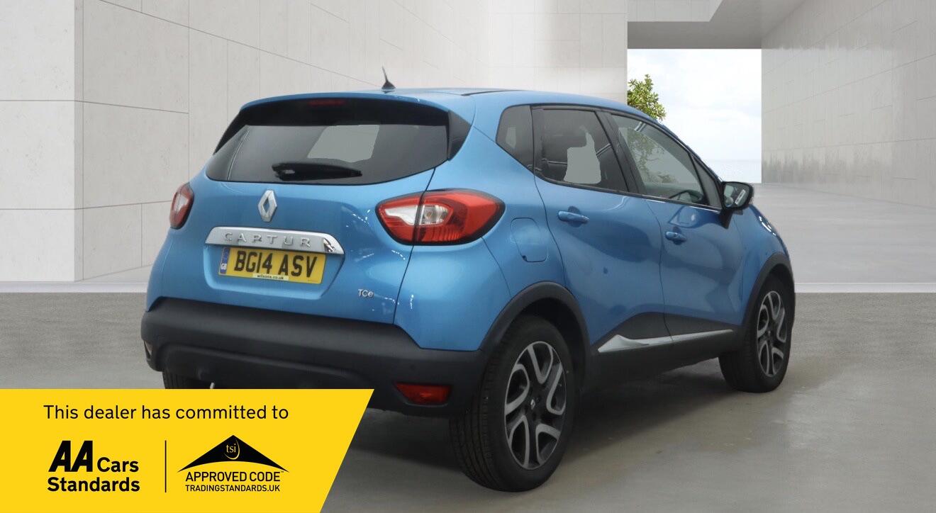 Renault Captur Right Side